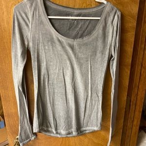 gray long sleeve